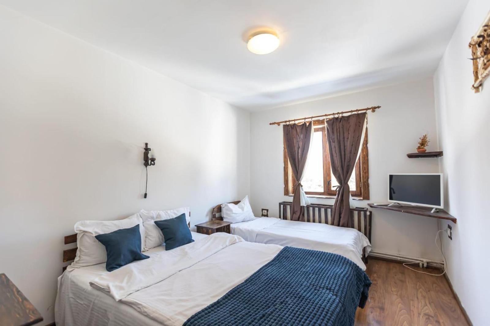 Casa Valasoaia Sacele Bagian luar foto