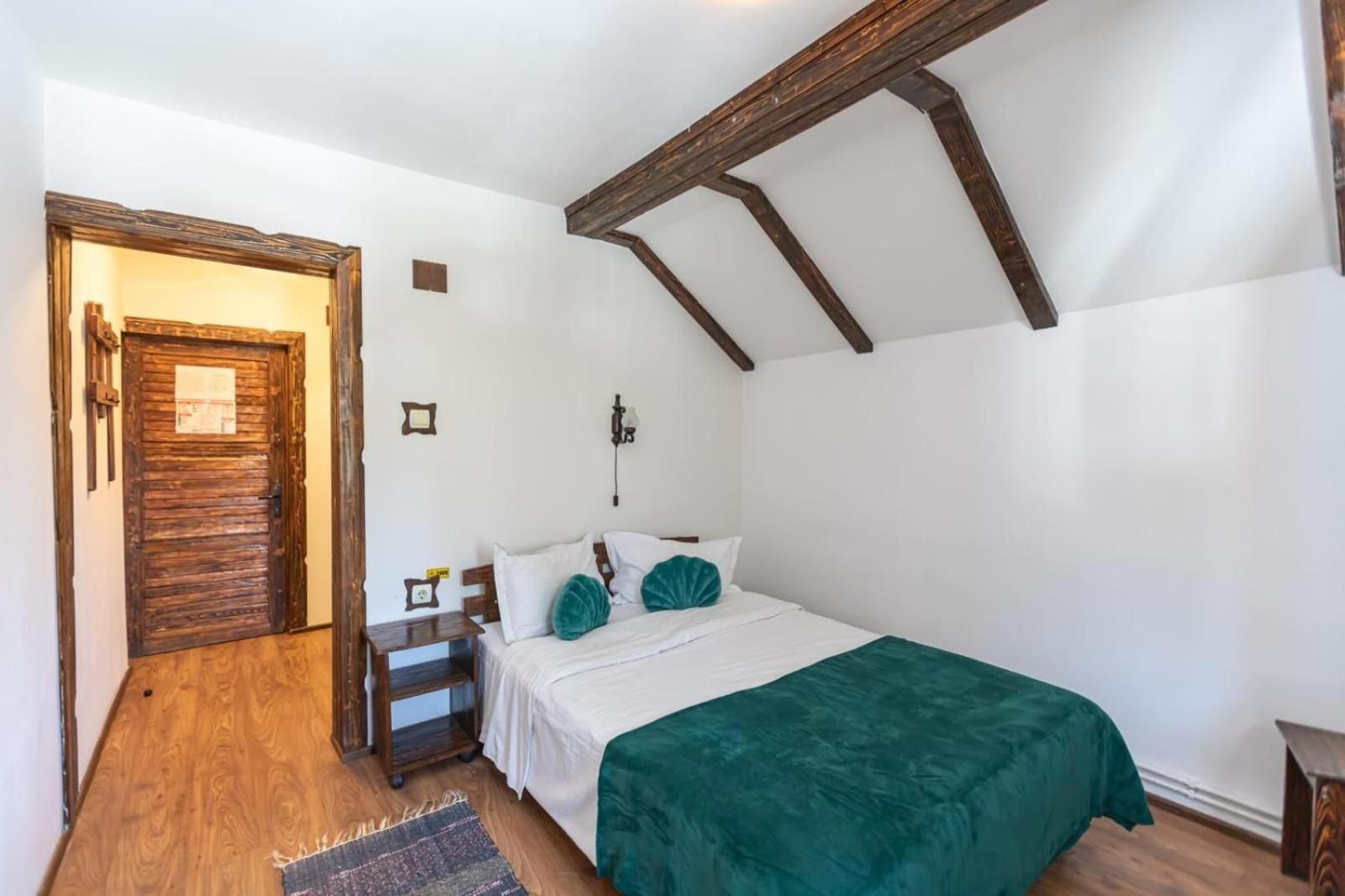 Casa Valasoaia Sacele Bagian luar foto