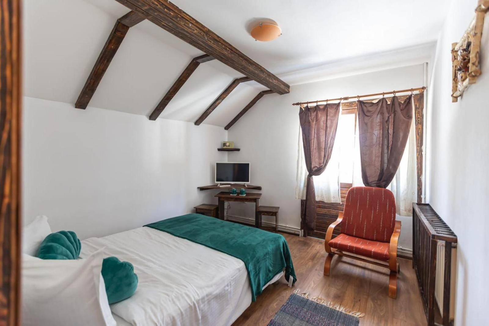 Casa Valasoaia Sacele Bagian luar foto